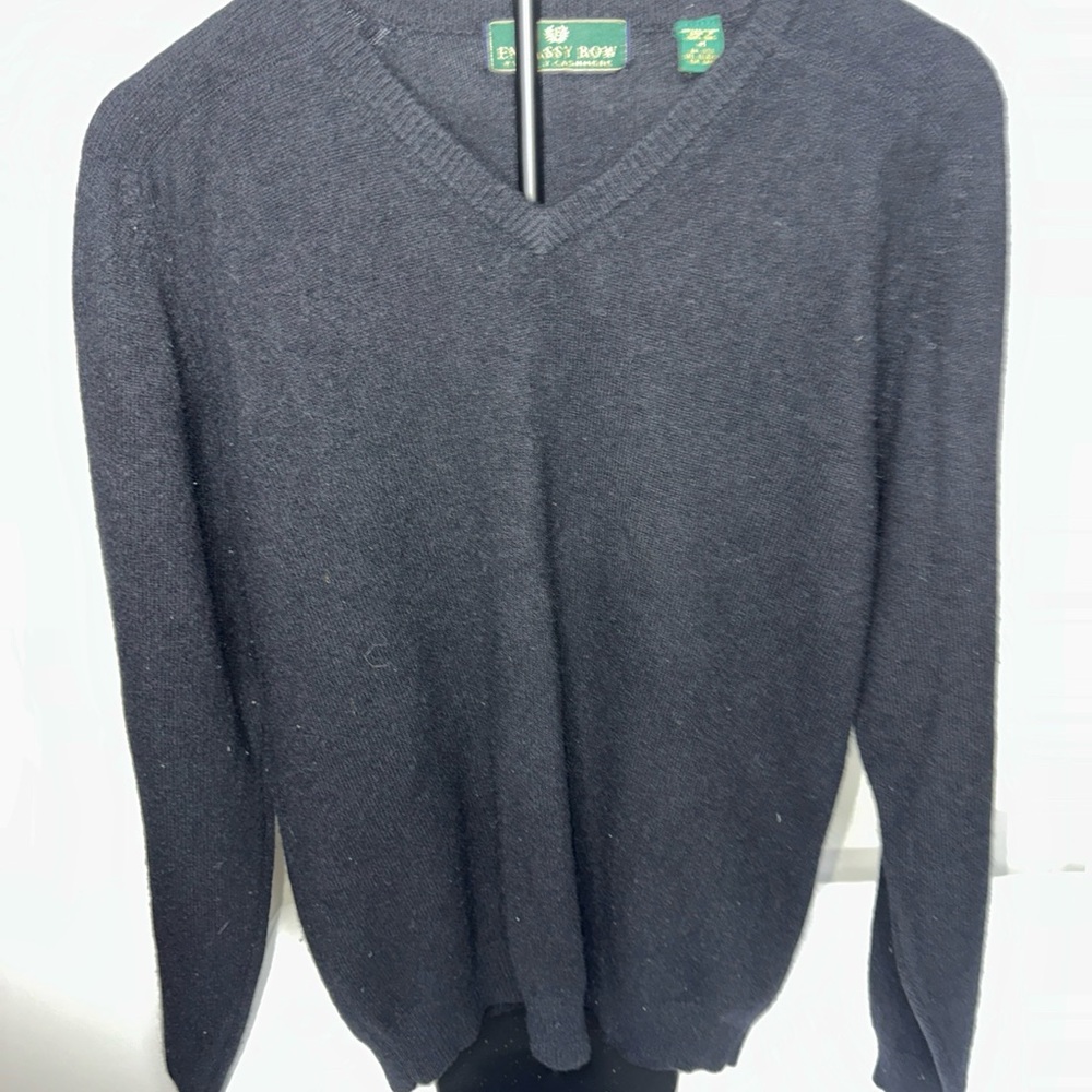 Black V-Neck 2 Ply Cashmere Sweater by Embassy Row